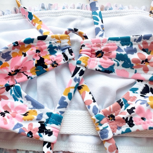 Xhilaration Floral Smocked Bandeau Lace Up
Back Bikini Top NWT - Picture 11 of 13